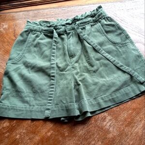 🍀Old Navy High Waist Green Shorts!!!